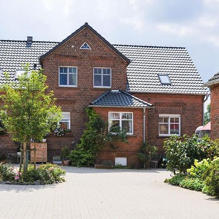 Hotel Gutshof Zum Adlernest Arnsnesta Zewnętrze zdjęcie