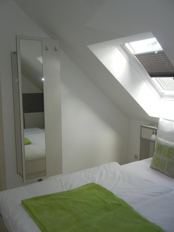 Hotel Gutshof Zum Adlernest Arnsnesta Pokój zdjęcie